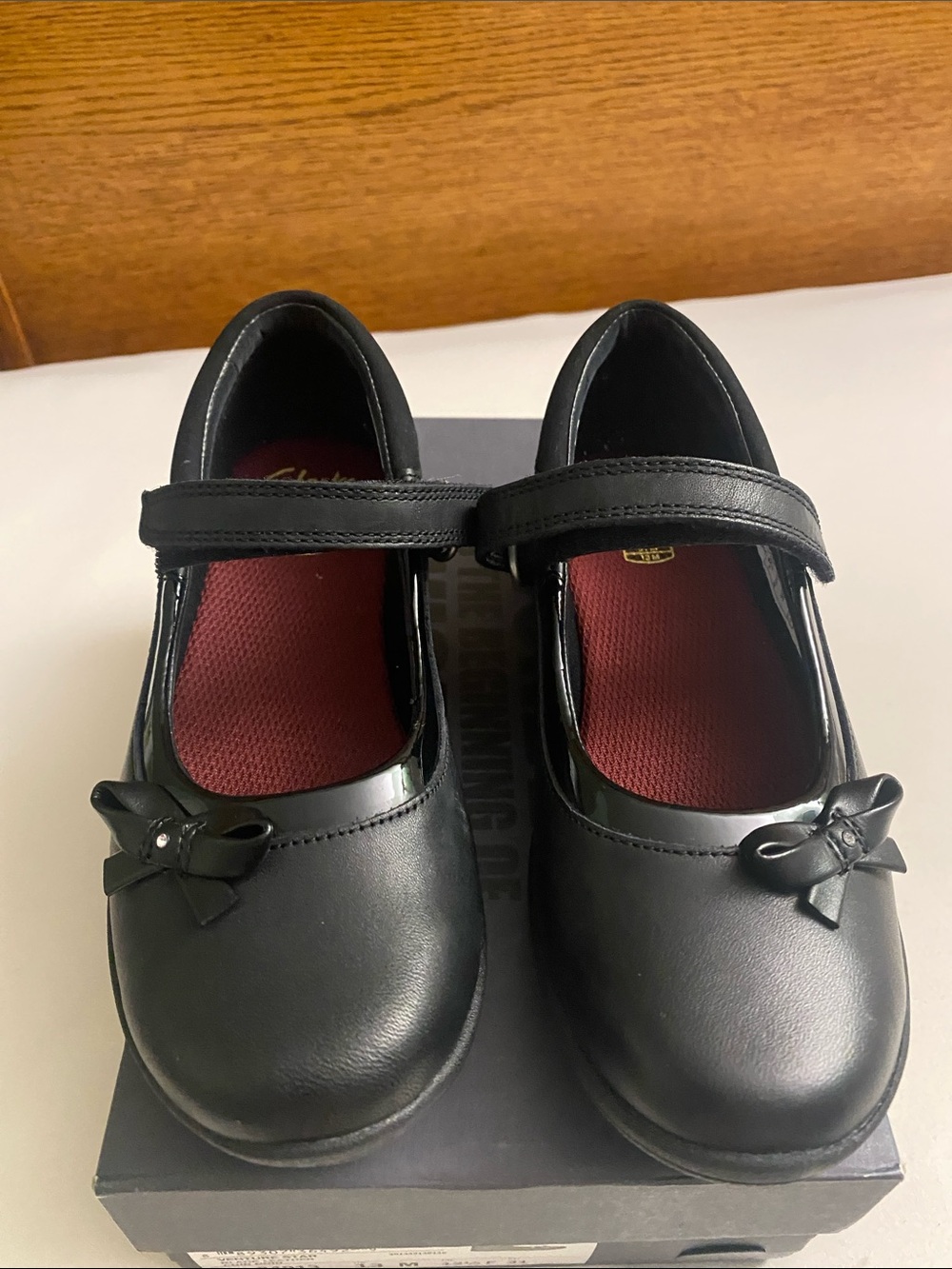 Clarke’s Girls Black Mary Jane Dress Shoes with Bow Girls Size 13M